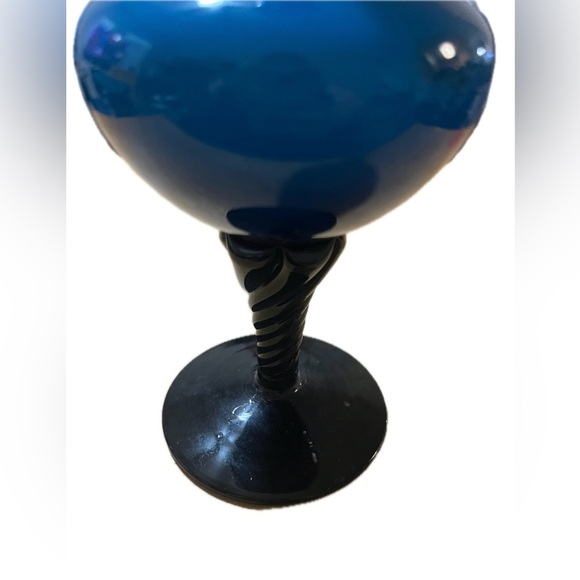 Vintage Elegant Blue and Black Glass Handblown Vase with Black Swirl Stem - Picture 5 of 6